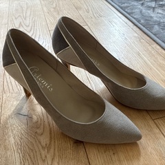 DIANA スウェード グレー系の画像