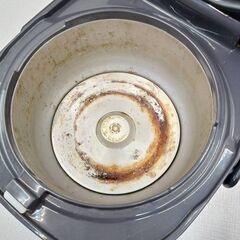 【B440】シャープ　炊飯器　3合焚き　釜に剥げ有　2018年製　動作確認OK　の画像