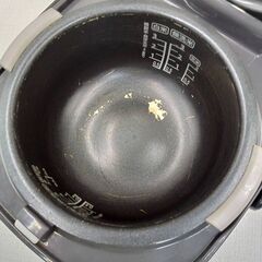 【B440】シャープ　炊飯器　3合焚き　釜に剥げ有　2018年製　動作確認OK　の画像