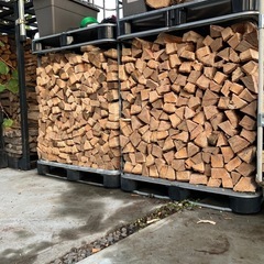 一旦受付締め切ります　人気✨　くぬぎ乾燥薪の画像