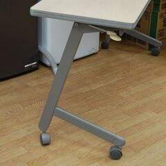 ②会議テーブル 跳ね上げ式 幅150×奥行45×高さ71cm ミーティングテーブル ITOKI 事務机 イトーキ 札幌市 清田区 平岡の画像