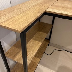 L字テーブルの画像