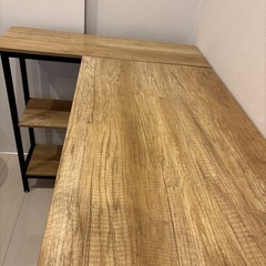 L字テーブルの画像