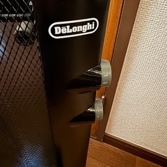 デロンギ パネルヒーター未使用品 箱無しの画像