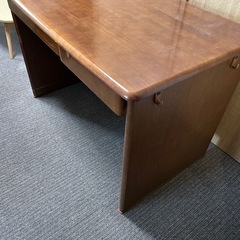 デスク、チェアーの画像