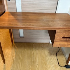 【今週中限定】ブランド家具ショップの事務デスクの画像