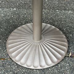 店頭引き渡し 中古 カフェテーブル 喫茶店 ダイニングテーブル 一本脚 家具の画像