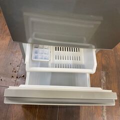 ジ512/ AQUA アクア 2ドア 冷凍冷蔵庫 126L AQR-13J (S) 2020年 ブラッシュシルバー 耐熱100℃天板 大容量46Lフリーザーの画像