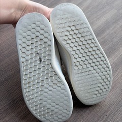 アディダス　adiddas スニーカー　18cmの画像