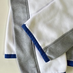 アンダーアーマーのパーカーの画像