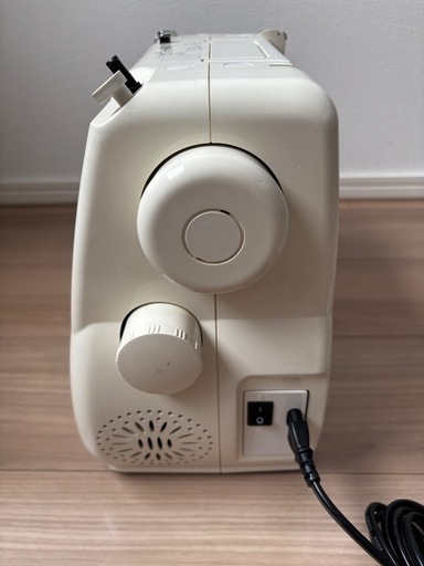 【再値下げ】JANOME ジャノメミシン　N571 ホワイト ハードケース 付属品付き