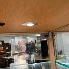 ロ2512-017 カンディハウス★ガラスショーケース無垢材　LEDライト付き　キズ汚れ有りの画像