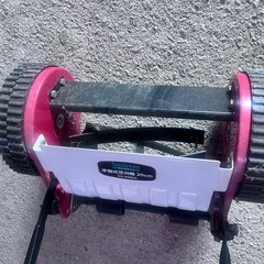 家庭用芝刈り機 手動芝刈り機の画像