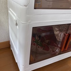 キャスター付き収納の画像