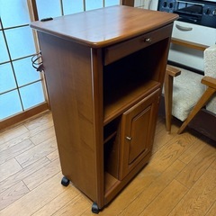 キャスター付きサイドテーブルの画像