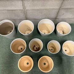 陶器製 植木鉢 10個セット プランター 白 ホワイト 直径15～20cm×高さ18cm～25cmの画像