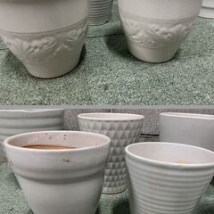 陶器製 植木鉢 10個セット プランター 白 ホワイト 直径15～20cm×高さ18cm～25cmの画像
