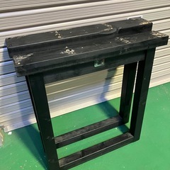 ヘリンボーン風天板 テーブルの画像