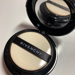 ジバンシークッションファンデの画像