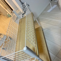 押し入れ収納ラックの画像