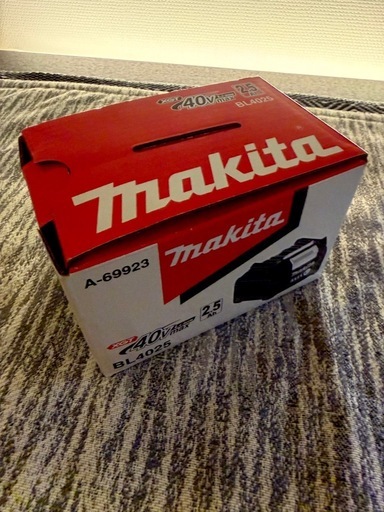 マキタバッテリー  40VmaxBL4025 1個  売れました。