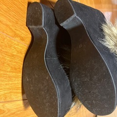 ファーサンダルパンプスの画像