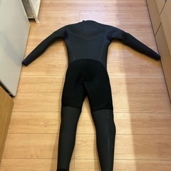 【新品同等！】定価77,000円！セミドライウェットスーツ Mサイズの画像