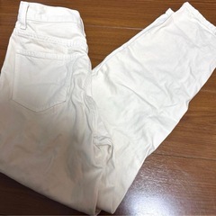 UNIQLO ペグトップハイライズジーンズの画像