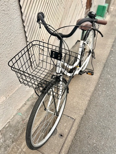 《売約済》自転車 6段 変速 ギア 26インチ 街乗り 町乗り ママチャリ シティサイクル カゴ付き ライト付き 白 ホワイトcastanet CASTANET