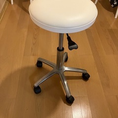 高さ調整可能　チェアの画像