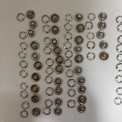 金属製スナップボタンの画像
