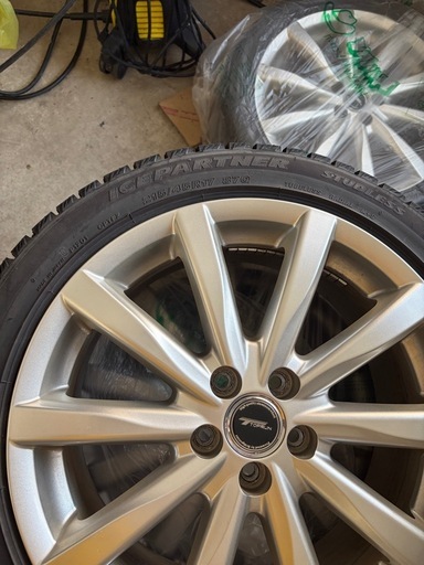 【アルミホイール、スタッドレス4本セット】 TORRUN（トルラン） ＋ BRIDGESTONE ICEPARTNER タイヤサイズ：215/45R17