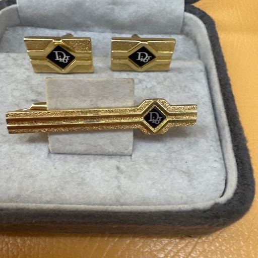 Christian Dior ネクタイピンとカフスセット