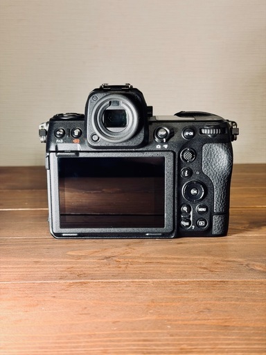 Nikon Z8  カメラ本体　保証あり