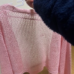 短めカーディガンの画像