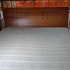 【愛品倶楽部柏店】大塚家具製造販売 ダブルベッド (レッグ すのこ / ウレタン&エアチューブ ノンコイルマット) フレーム＆マットレスSETの画像