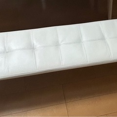 ダイニングテーブルの画像