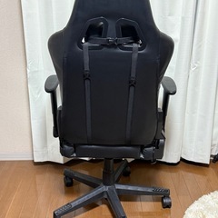ゲーミングチェアの画像