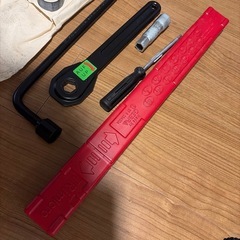 メルセデスベンツ純正  車載工具の画像