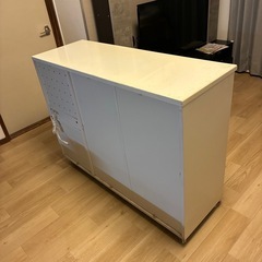 【無料】食器棚　白　ニトリ？の画像