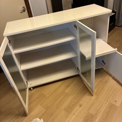 【無料】食器棚　白　ニトリ？の画像