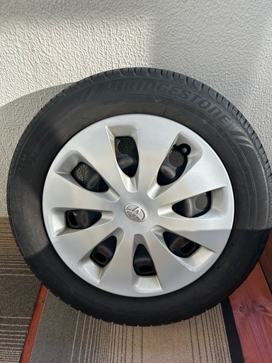 トヨタ ノーマルタイヤ 4本セット  175/65/R15