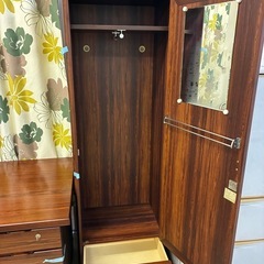 木製高級オフィス家具の画像