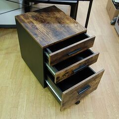 ニトリ デスクセット 幅120×奥55×高73cm Nステイン 袖机付き インダストリアル風 金属フレーム 机 札幌市 清田区 平岡の画像