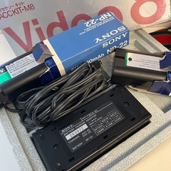 【希少/当時物】SONY Video8 ビデオカメラ（CCD-M8）元箱・付属品あり📹ジャンク扱いの画像