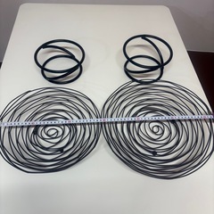 パン屋で使用していた ワイヤーバスケット 2個セット｜マルシェ・焼き菓子陳列に◎ 
の画像