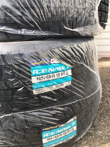 【新品】スタッドレスタイヤ4本セット　タイヤのみ　ホイールなし　グッドイヤー(GOODYEAR) 165/65R15 81Q