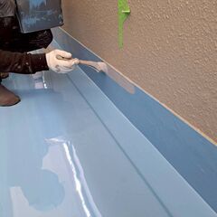 【月給32万円以上×塗装工の経験フル活用】《ギャップある社長》素敵な笑顔が魅力◎【幅広い物件の対応】塗装スキルを磨くのに最適な環境！《魅力的でレアな福利厚生》ドリンク支給×通勤車完備♪の画像