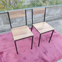 ベガコーポレーション  ダイニング3点セット  サイズ（約）テーブル　幅75×奥行75×高さ76㎝の画像