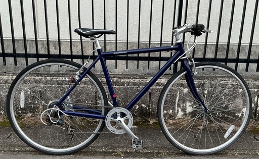 ＜整備済・美品車＞WEEKENDBIKES（ウィークエンドバイクス） クロスバイク シマノ7段変速 ネイビー・サドル・グリップ・チェーン・スポークプロテクター・後輪ブレーキワイヤー・ シフトワイヤー及びアウター新品交換済の赤字超お得品！